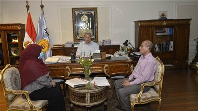 محافظ أسيوط يشدد على تعظيم الاستفادة من الإيرادات والموارد الذاتية