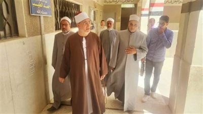 طلاب العلمي بالثانوية الأزهرية يؤدون امتحان التفاضل والتكامل بسوهاج 