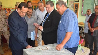المحافظ ووكيل وزارة التعليم يتفقدان امتحانات الثانوية العامة بشمال سيناء