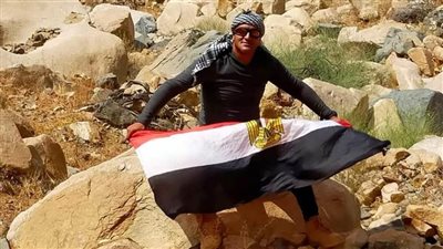 الشباب والرياضة: صعود أول مغامر من ذوي الهمم إلى قمة 