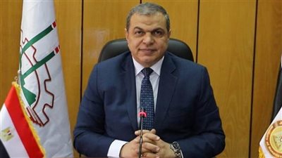 صرف 5.4 مليون جنيه للعمالة غير المنتظمة بأسوان.. وتعيين 413 شابا