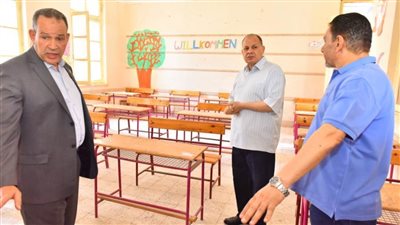 محافظ أسيوط يتفقد مقار لجان امتحانات الثانوية العامة وكنترول قطاع أسيوط 