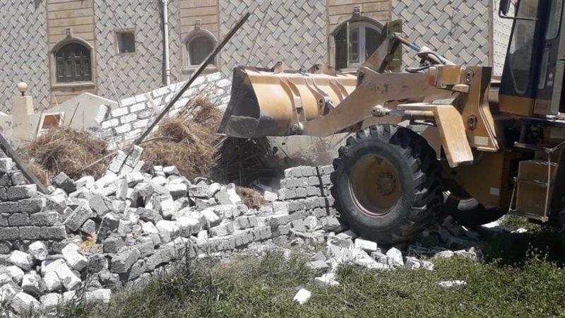 إزالة 8 حالات تعد