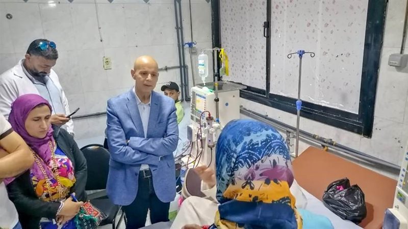 وكيل الصحة خلال تفقده