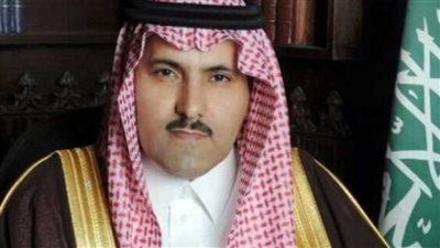 السفير السعودي لدى اليمن يشدد على أهمية سرعة فتح الحوثيين للمعابر في تعز