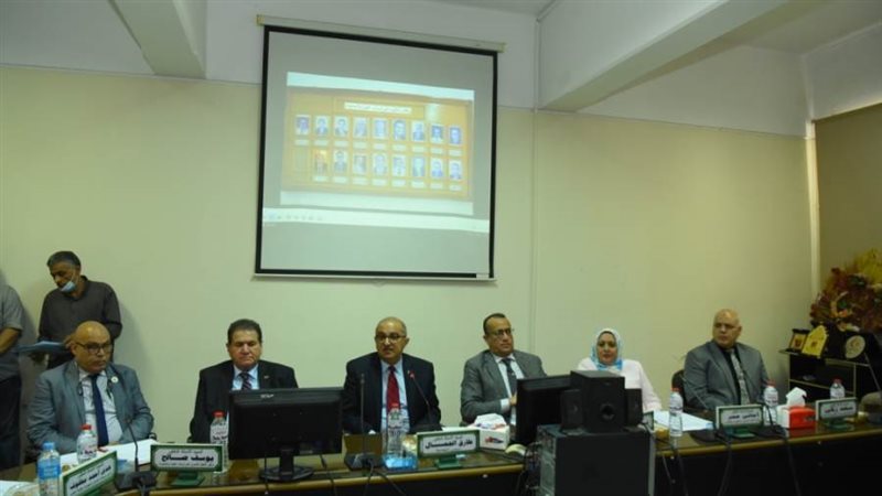 مجلس كلية الطب يكرم