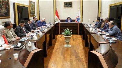 القائم بأعمال وزير الصحة يتابع مشروع ميكنة منظومة التأمين الصحي الشامل