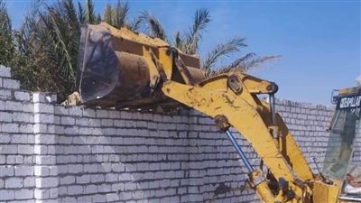 المنيا.. إزالة لـ 10 حالات تعدٍّ على أراضٍ زراعية وأملاك دولة