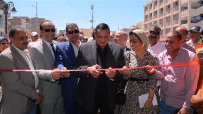 محافظ البحيرة يفتتح معرضًا للمواد الغذائية واللحوم بمدينة أبو حمص