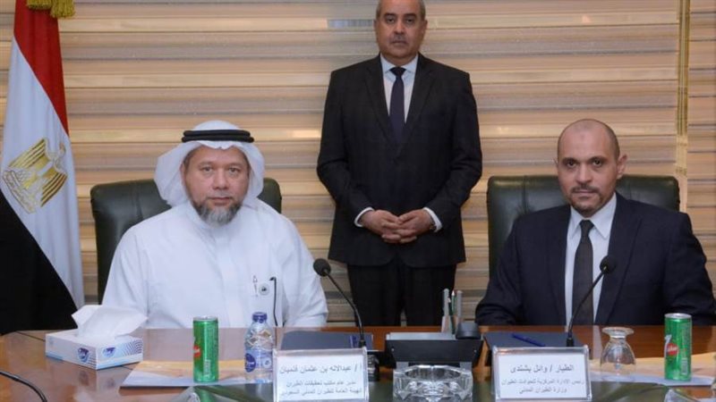 خلال توقيع المءكرة