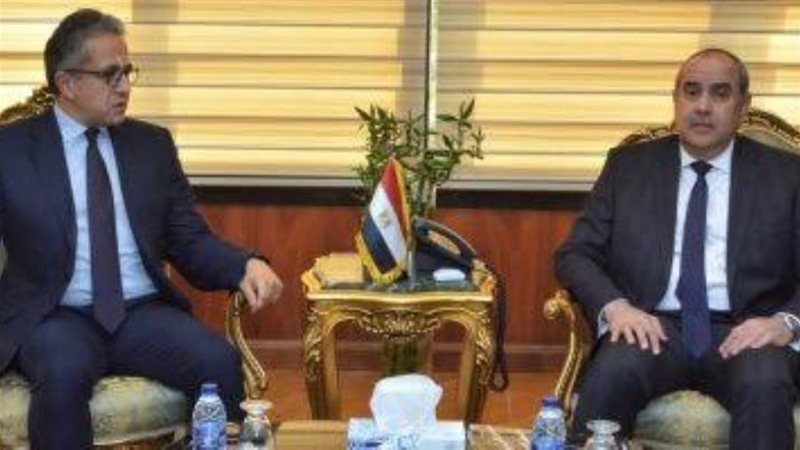 وزيرا السياحة والطيران