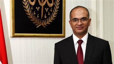 نائب وزير الإسكان يشيد بنسب التنفيذ في قرى 