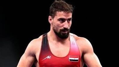 عمرو رضا بطل المصارعة يتأهل لنصف نهائي دورة البحر المتوسط