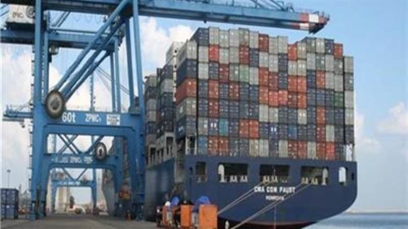 تداول 6255 طن بضائع