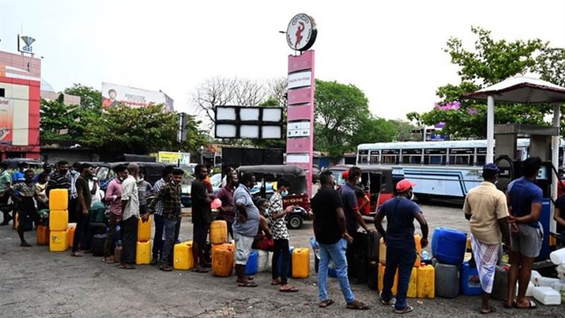 الوقود ينفد في سريلانكا