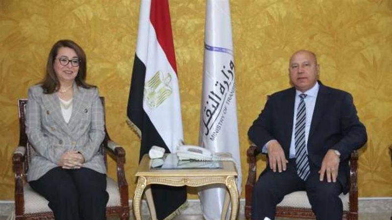 وزير النقل خلال اللقاء