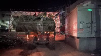 تنفيذ حملات نظافة وإنارة وتجميل المتنزهات ليلًا بشوارع كفر الشيخ