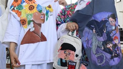 طلاب جامعة حلوان يبدعون في تصميم ملابس مميزة