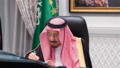 خادم الحرمين الشريفين يوجه قطاعات الدولة بخدمة الحجاج على أكمل وجه