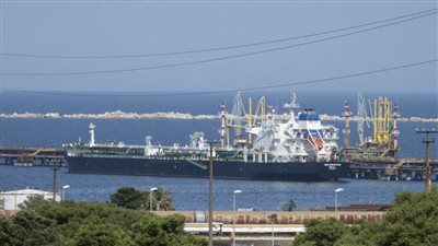 وول ستريت جورنال: السلطات الأمريكية تحتجز ناقلة نفط روسية