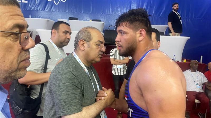 عبد اللطيف منيع يحصد