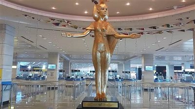 المعبودة.. سلكت.. تستقبل زوار مصر بكل المطارات