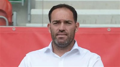 مدرب الأهلي الجديد يصل القاهرة تمهيدًا لاستلام مهمته