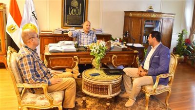 محافظ أسيوط يناقش الموقف التنفيذي لأعمال تطوير وإحلال وتجديد 19 مركز شباب بمركز منفلوط بتكلفة 72 مليونا