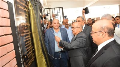 رئيس جامعة أسيوط يفتتح وحدة الكلى الصناعية الجديدة بتكلفة 31 مليون جنيه