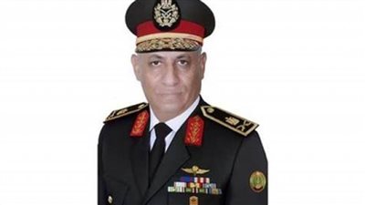 محافظ سوهاج يهنئ الفريق 