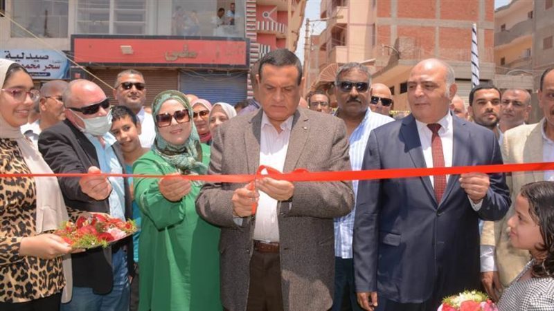 محافظ البحيرة يفتتح