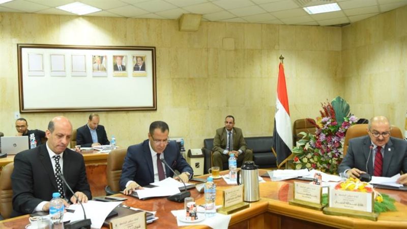 رئيس جامعة أسيوط