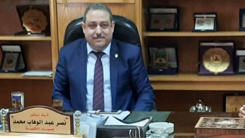 الدكتور نصر عبدالوهاب