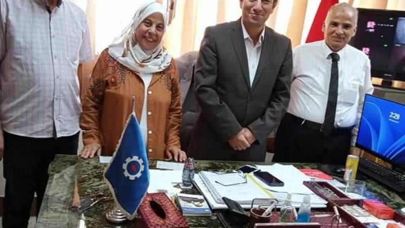 نقيب البيطريين ومحافظ