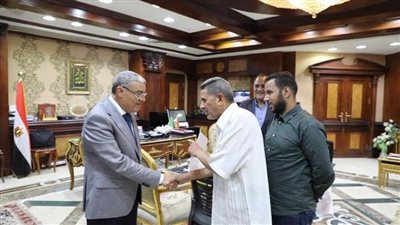 محافظ المنيا يوافق على إنشاء كوبري مشاة على المزلقان البحري 