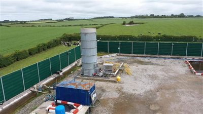 دولة أجرت أعمال تكسير هيدروليكي بحثًا عن الغاز الصخري فضربتها الزلازل