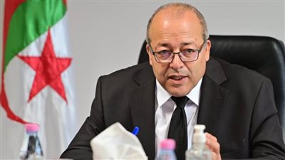 وزير الاتصال الجزائري يقيل مدير صحيفة حكومية بسبب صورة لمنتخب المغرب 