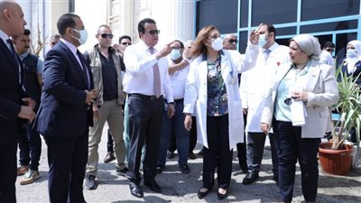 وزير الصحة يتفقَّد مستشفى السلام التخصصي ومركز الأورام لمتابعة سير العمل