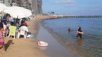 شواطئ الإسكندرية تستعد لاستقبال المصطافين بأجواء ساحرة