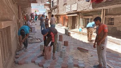  محافظ أسيوط يوجه بالمتابعة المستمرة لأعمال الرصف وتركيب الإنترلوك بالشوارع والميادين