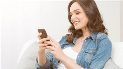 بسبب غياب زوجها للعمل بالخارج.. سيدة  ترسل رسالة لزوجها تدعي خطفها وأبنائها الأربعة