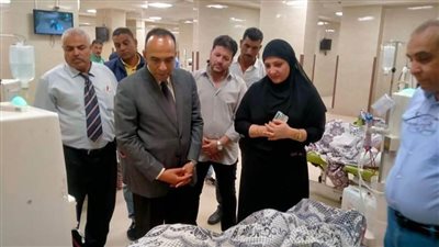 للاطمئنان على الوضع الصحي.. نائب محافظ المنيا يتابع العمل بمستشفى سمالوط التخصصي