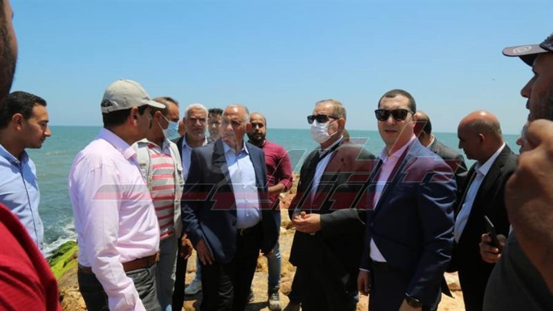 خلال زيارة وزير الري