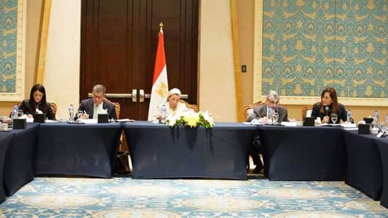 وزيرا البيئة والكهرباء