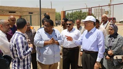 محافظ المنيا يتفقد مشروعات المبادرة الرئاسية 