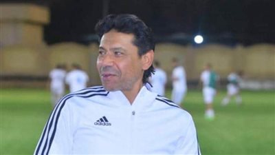 الشرطة يجدد عقد مدربه توفيق صقر لمدة موسم