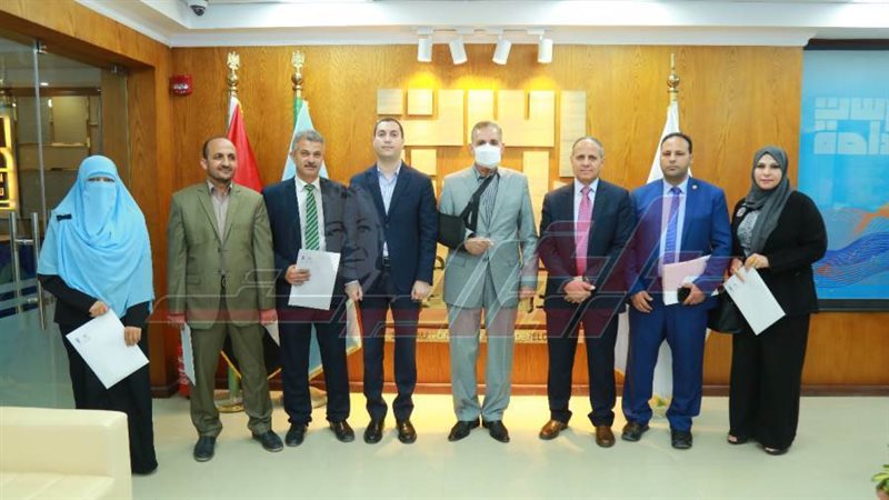 خلال التكريم