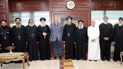 محافظ بني سويف يتلقى التهاني من القيادات الكنسية بمناسبة عيد الأضحى المبارك