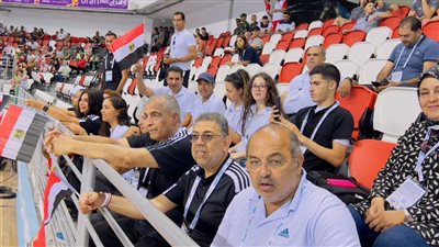 البعثة المصرية تصل الصالة المغطاة لمساندة رجال اليد أمام إسبانيا 