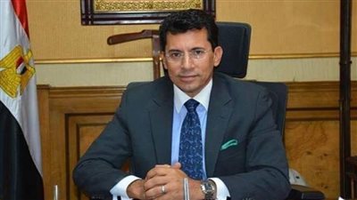 وزير الرياضة يشهد توقيع عقد إنشاء أول فرع لسلسلة 